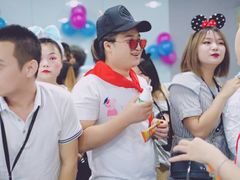 -粤港芭莎美容美发化妆学校