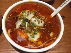 -渝是乎酸菜鱼(龙旗购物中心店)