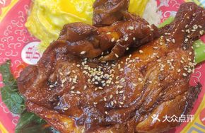 Egg and Chicken Rice with Swiss Sauce