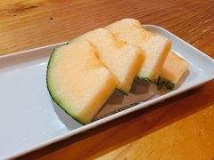 餐前水果-回·龙虾铺·盆盆蟹·烧烤大排档(回龙观店)