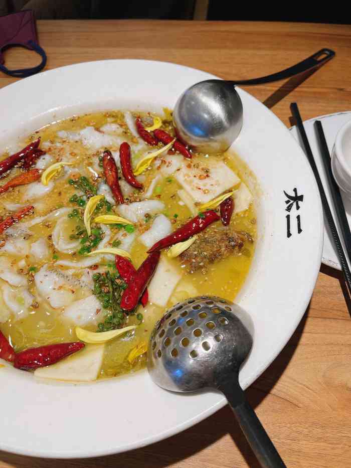 太二酸菜鱼(清河万象汇店)-"「老坛子酸菜鱼」酸菜鱼届的扛棒子,不