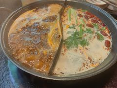 -鹿鸣山草本茶香火锅(园西路店)