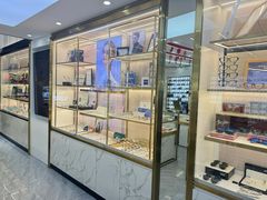 -世纪大明眼镜·蔡司授权店(武昌旗舰店)