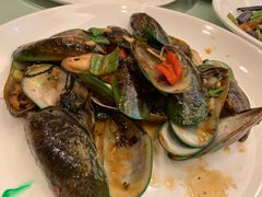 -东豪园林海鲜酒家(南港路辅路店)