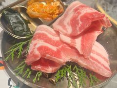 -草家酱蟹炭火烤肉店(珲春南路一店)