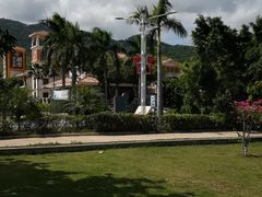 -亚龙湾亚泰商业街