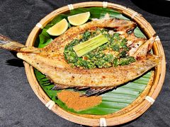 香茅草烤鱼-松茸小馆·云南特色餐厅