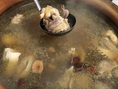连州果园鸡-威邵鸡煲(西华路总店)