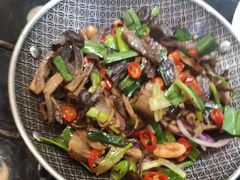 -东口码头·烧鸽子·鱼头泡饼·地方菜(金鹰悦城店)