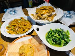 -头上红煨盐鸡·非遗院子餐厅