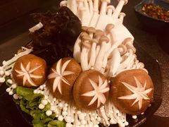 -湊湊火锅·茶憩(打浦桥日月光店)