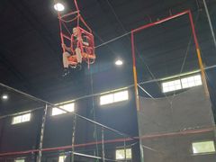 -嘿哟动霸CHUA·新潮玩运动娱乐中心·蹦床滑冰团建乐园