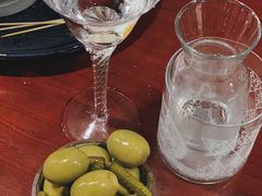 -毛毛虫酒吧