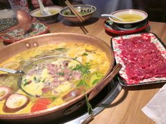 -洱火云南酸菜牛肉火锅(石景山当代商城店)