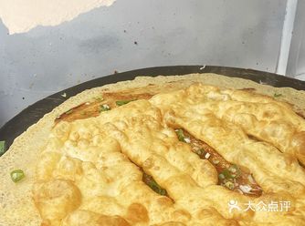 这的煎饼果子还是小时候的味道 吃了北京煎饼