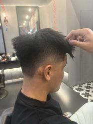 -老肖男士理发店