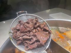 -左庭右院鲜牛肉火锅(浦江欢乐颂店)