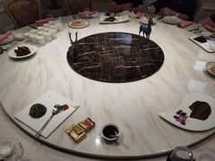 -梅龙镇酒家(南京西路总店)
