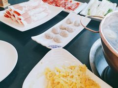 -楼外楼大刀肉传统火锅居(幸福街店)