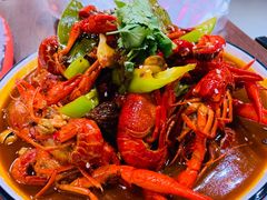 -虾弄弄海派小龙虾·牛羊蝎子火锅