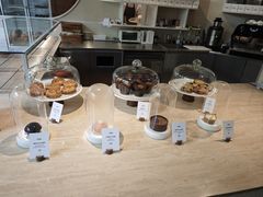 -VERIE BAKEHOUSE