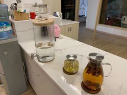 -静待花开瑜伽尊巴会馆