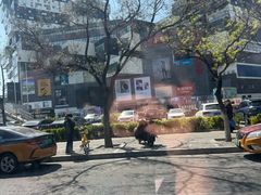 -资和信百货商场