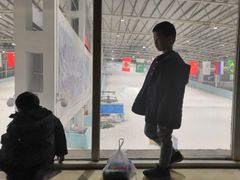 -乔波室内滑雪场