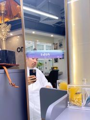 -变画·发型STUDIO