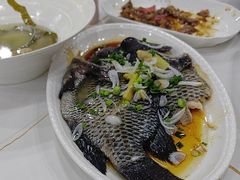 -YI PIN JU 一品居中餐厅 中国超市