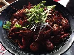 -虾弄弄海派小龙虾·牛羊蝎子火锅