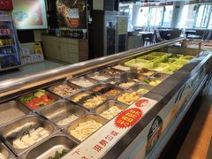 自助取餐区-尚品海鲜肥牛自助火锅(湖明店)