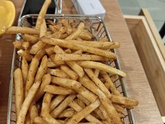 -BHC炸鸡(明洞总店)