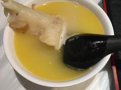 -鲜入围煮花胶鸡海鲜火锅