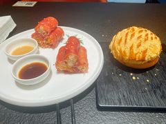 红米脆皮鲜虾肠-蝴蝶里·粤菜·点心(龙湖天街&滨江店)