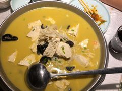 锅仔柴火豆腐-雲蜀龙阁·金牌水煮鱼(方庄店)