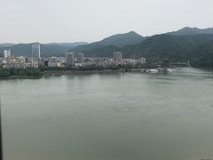 -醉江景酒店式公寓(桐庐利时广场店)