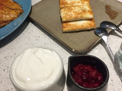 覆盆子果酱酸奶-半山腰·云南菜(侨福芳草地店)