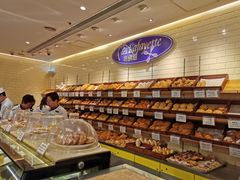 面包甜点陈列柜-老佛爷饼店