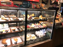 面包甜点陈列柜-星巴克(深圳海岸城4楼店)