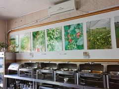 等位区-简心素爱素食自助餐厅