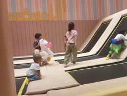 -奈尔宝家庭中心·亲子餐厅(鄞州万达店)