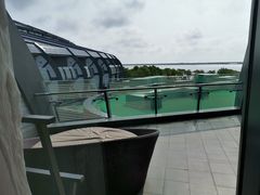 -上海滴水湖皇冠假日酒店