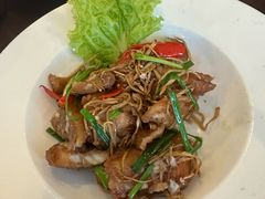 -Neary Khmer Restaurant