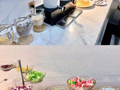 -芭黎人江景轻奢酒店(告庄西双景星光夜市店)