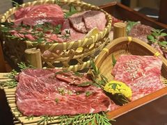 -山川小町·极番烧肉(新地假日广场店)