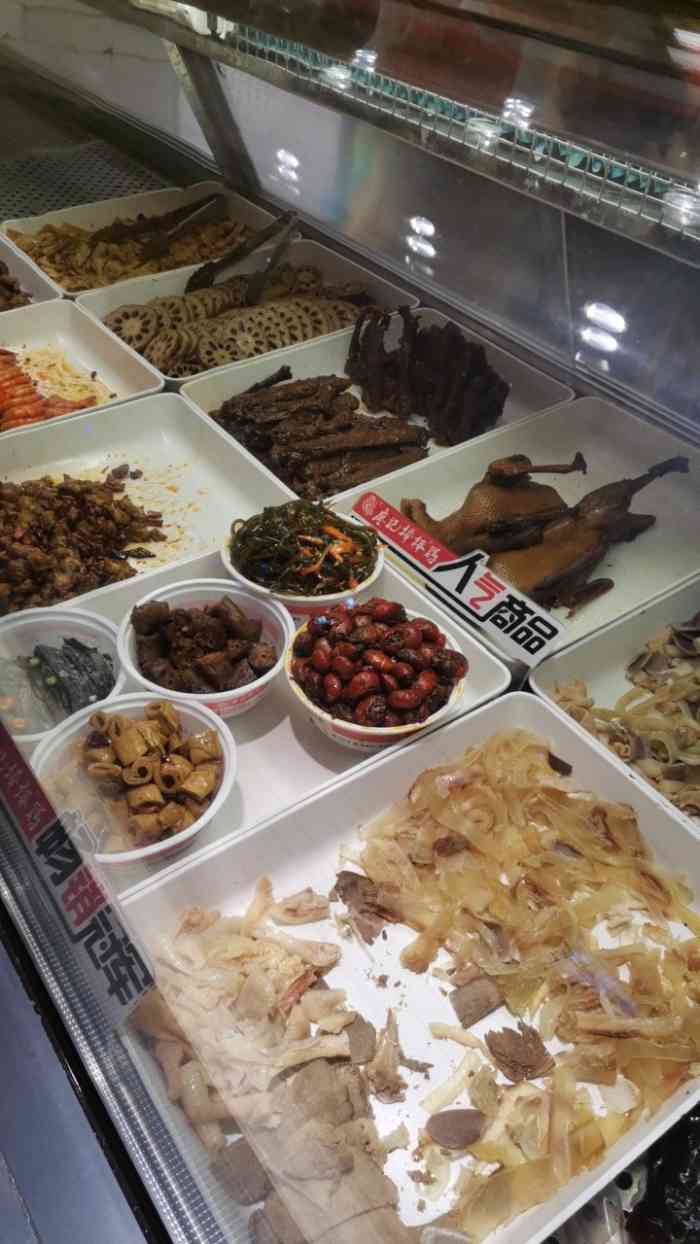 廖记棒棒鸡(国瑞城店)-"由于去得比较晚了,所以菜品少了点,但是服.