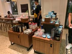 零售区-星巴克臻选(广州沙面店)