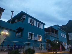 -百里峡七彩艺术小镇