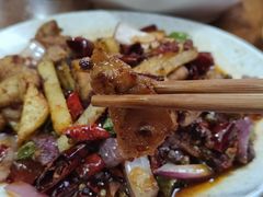 -茅屋大酒店